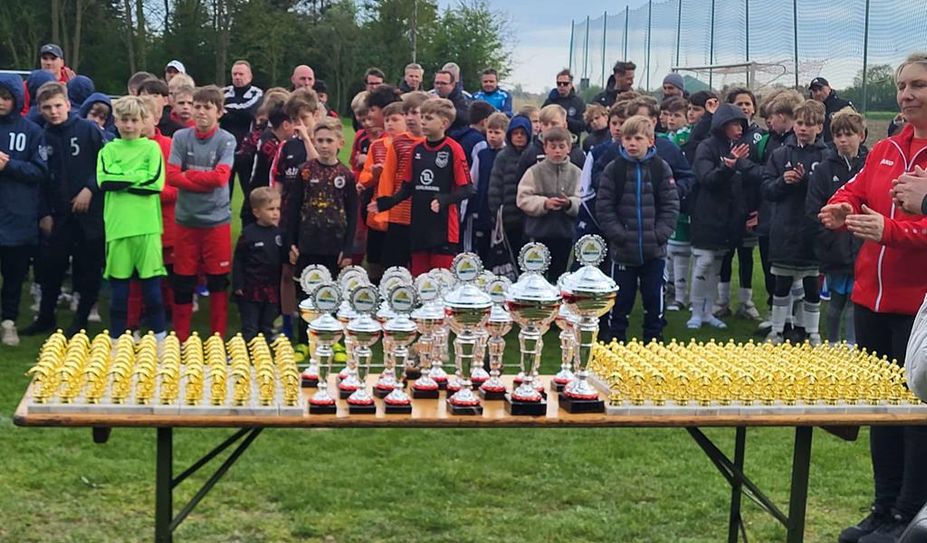 20 überregionale Jugendmannschaften traten beim diesjährigen Mühlencup in Aschwarden an.