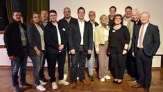 Die Mitglieder der Arbeitsgruppe mit den beiden Vorständen der Elmer Bürger Stiftung Herbert Klefke und Erich Gajdzik (rechts) hoffen, dass die noch fehlenden 74 Anteile umgehend gebucht werden.