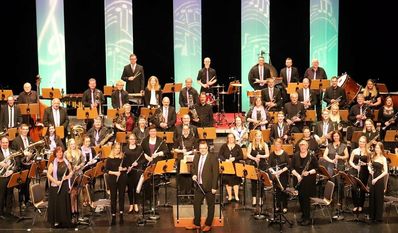 Die Bremervörder Stadtkapelle möchte die Besucher:innen in Weihnachtsstimmung versetzen. Foto: eb