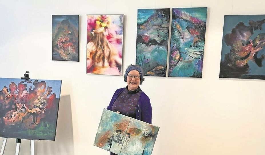 Andrea Christiane Spring konnte sich in der Volksbank künstlerisch austoben.