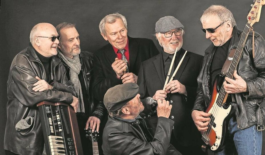 Die Band schafft den einzigartigen Sound durch Piano, Orgel und Harp.