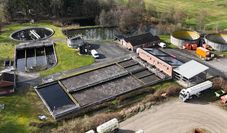 In der Gemeinde Gnarrenburg wird immer mehr Erneuerbare Energie erzeugt. Die Gemeinde selbst investiert auch - beispielsweise in eine Photovoltaik-Anlage auf dem Gelände des Klärwerks.