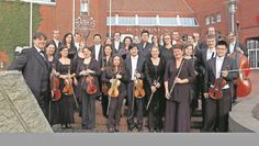 Das Orchester spielt u.a. bekannte Stücke von Vivaldi und Mozart.