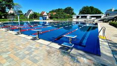 Bei bestem Sonnenschein lohnt sich ein Besuch im Freibad des Delphino.