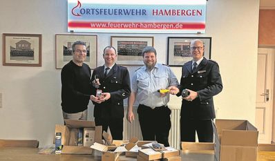 (v. l.) Frank Oetzmann, Mark Wilhelms, Marco Feldmann und Björn Pfrommer freuen sich, etwas zur Sicherheit der Einsatzkräfte beitragen zu können.