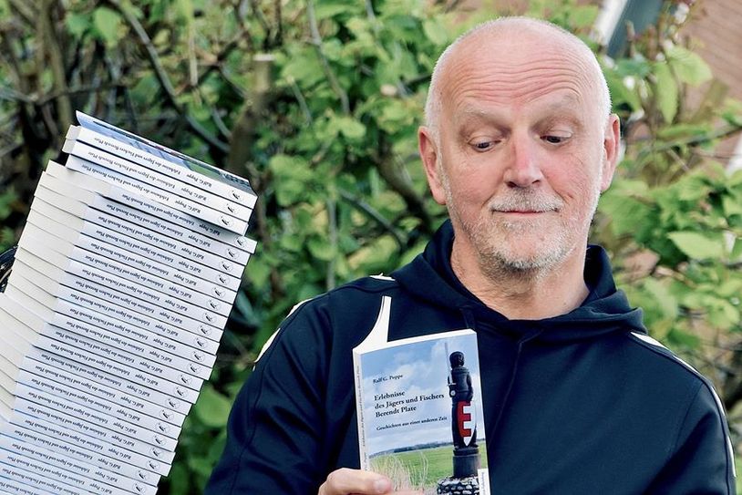Anzeiger-Autor Ralf G. Poppe liest in Armstorf aus seinem zweiten Buch.