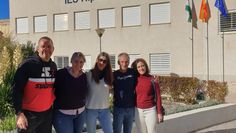 Dorothee Lux (2. v. li., Lehrkraft aus dem Argrarbereich) und Andreas Rink (2. v. re., Spanischlehrer) zusammen mit Lehrkräften der spanischen Partner-Berufsschule in Montefrío.