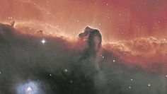 Der Pferdekopfnebel im Sternbild Orion ist eine eindrucksvolle Dunkelwolke aus dichtem Gas und Staub.