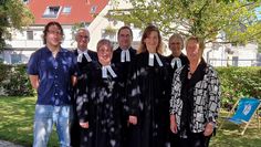 Lara Schilde (3. v. re.) wurde als Superintendentin des Kirchenkreises Osterholz-Scharmbeck aufgenommen.