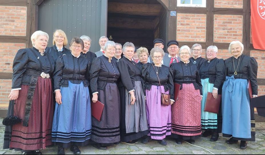 Die Sänger:innen der Kutenhulder Trachtensingers freuen sich auf neue Stimmen.