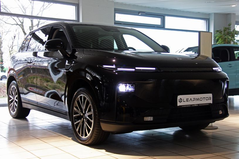 Der Leapmotor B10 kann - neben dem Modell T03 und C10 - ab sofort im Autohaus Müller besichtigt und natürlich auch für eine Probefahrt mitgenommen werden.