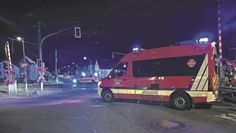 Der Bahnübergang musste während der Arbeiten von Polizei und Feuerwehr mehrere Stunden gesperrt werden. Foto: Feuerwehr Osterholz-Scharmbeck