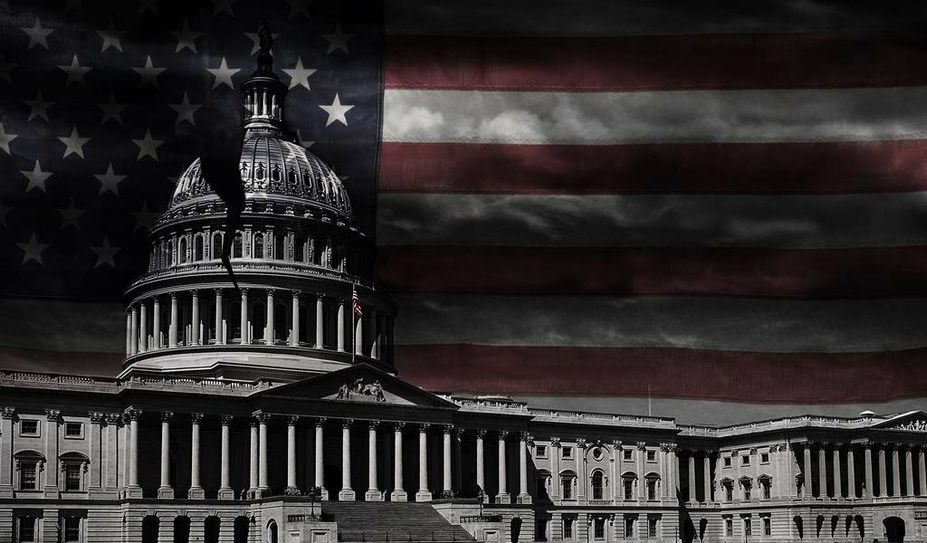 Das Kapitol, der Sitz des Kongresses, wurde am 6. Januar von Rechtsradikalen gestürmt - manche Beobachter der Midterms werten die Erstürmung als einen Anfang düstere Zeiten in Amerika.