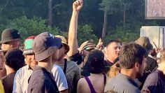 Der Moshpit bei BHZ, das Hurricane Poster und das Anzeiger-Team vor Ort: Patrick Viol und Mathilda Warnecke vor Dixiklos.