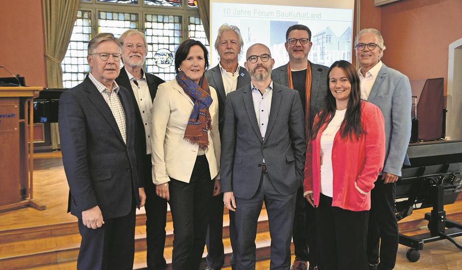 Beim Festakt in Stade informierten mehrere Experten über die Themen Bauen und Kultur.