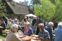 Beliebter Treffpunkt für Jung und Alt am Muttertag auf dem "Historischen Moorhof " Augustendorf