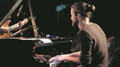 Conrad Schwenke hat sich dem Jazz und der Jazzverwandten Musik gewidmet.