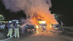 Bei einem Brand am Mittwochmorgen wurden mehrere Fahrzeuge beschädigt. Foto: Feuerwehr Osterholz-Scharmbeck
