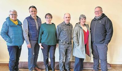 Der Vorstand mit (v. li.) Ingrid Maasz, Dr. Matthias Haerting, Claudia Lüdemann, Stefan Julian, Doreen Daniela Revink und Peter Breitlauch. Nicht auf dem Foto ist Rainer Gerken; er wurde in Abwesenheit gewählt.