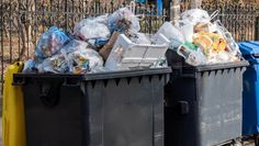 Das sieht nicht richtig aus. Ihren Müll richtig zu trennen, scheint vielen Menschen schwer zu fallen.