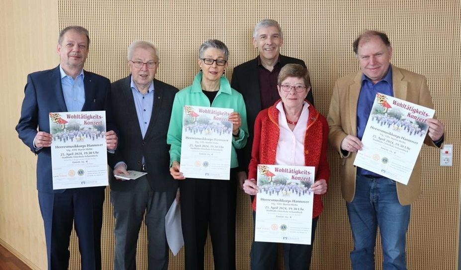 Erich Bischoff (Rotary Club), Wilfried Kalski (Lions Club), Barbara Oltmann (Rotary Club), Bürgermeister Torsten Rohde, Hanna Grube (Kreislandfrauenverband) und Andreas Prinz (Lions Club)