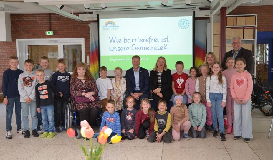 „Wie barrierefrei ist unsere Gemeinde?“ - mit dieser Frage haben sich die Schülerinnen und Schüler auseinandergesetzt.