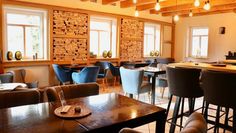 Das Café eignet sich für Familienfeiern aller Art und zukünftig werden auch Lesungen von regionalen Schriftstellern und andere kleinere Veranstaltungen wie Vorträge und Abendkurse angeboten.