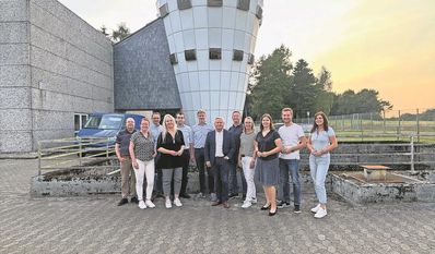 Die Stadtratsfraktion der CDU bei Wasserwerk in Minstedt.