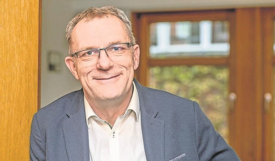 Fachbereichsleiter Ulf Busch freut sich auf das Jahr 2025 und blickt den Projekten positiv entgegen.