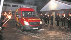 Bei der Ankunft am Feuerwehrhaus warteten die Mitglieder bereits auf das Führungsduo.