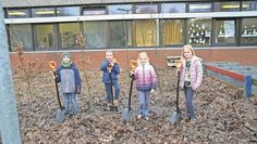 Stehen in den Startlöchern für die Baumpflanzaktion: (v.l.) Milan, Livon, Lienea und Paula.