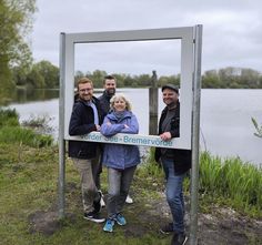 (v. l.) Ortsbürgermeister Dirk Stelling, der stell. Ortsbürgermeister Christian Oetjen, Ortsratmitglied Petra Fischer und N&E-Geschäftsführer Benjamin Bünning.