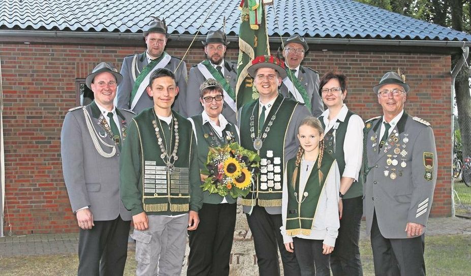 Die amtierende Königsfamilie freut sich auf ein schönes Fest.