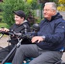 Lukas mit Vater Wolfgang. Und Ilvy mit Mutter Meike.