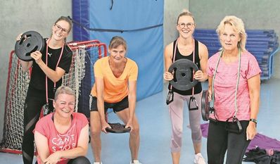 Bremervörde (red). der Sportverein Glinde-Kornbeck hat Ende September einen Schnuppertag für Frauen durchgeführt. Angeboten wurden Aerobic, Yoga und Tabata. Interessierte, die an dem Schnuppertag nicht teilnehmen konnten, haben die Möglichkeit, Aerobic immer am Dienstag von 19 bis 20 Uhr, Yoga immer am Montag von 19 bis 20 Uhr und Tabata immer am Donnerstag von 19.30 bis 20.30 Uhr kennenzulernen. Alle Kurse finden in der Sporthalle der Lebenshilfe Bremervörde, Industriestraße 2, statt. Weitere Informationen gibt es unter sv-glinde-kornbeck@gmx.net und unter svglinde-kornbeck.de.