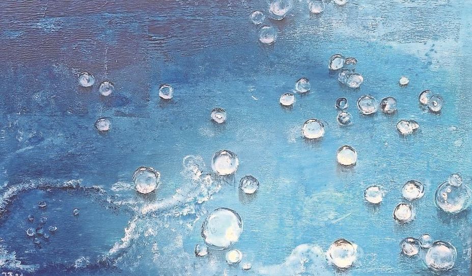 „Tropfen für Tropfen“ von Judith Fricke ist ein perfektes Beispiel für das Motto der Ausstellung.