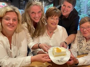 Können viel mehr als Kuchen backen: Die KreislandFrauen des Verbands Osterholz (hier von links) Stefanie Wellbrock, Martina Rodenburg-Schade, Urte Stölting, Katrin Engelken-von Oehsen und Hanna Grube.