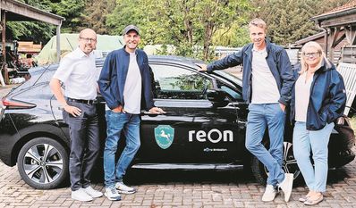 Oldendorf (eb). Die Reon AG ist eine Umwetlteinrichtung für erneuerbare, natürliche Ressourcen in Lilienthal. Der Schützenverein Oldendorf bekam nun von der Firma ein E-Auto für die nächsten zwei Jahre. Genutzt werden kann das Auto jedoch nicht nur von Vereinsmitgliedern, sondern von allen Menschen aus Holste. 
Das Auto kann beispielsweise für Arztbesuche oder Einkäufe genutzt werden. Die Mietdauer ist auf vier Stunden begrenzt. 
Die zwei Jahre gelten als Probephase. Anschließend soll geschaut werden, ob sich eine Gemeinschaft gebildet hat, die zusammen das Dorfauto betreiben möchte.