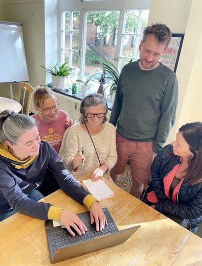 Nach dem Festival ist vor dem Festival für die Leute der Freiwilligen-Agentur: Regine Moll, Maike Artmann, Heike Wilhelm, Gabriel Goritzka und Sonja Widdel planen bereits die zweite Auflage.