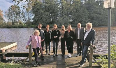 Die Teilnehmenden freuen sich über ihre Preise und die Organisatoren über die Einsendungen.