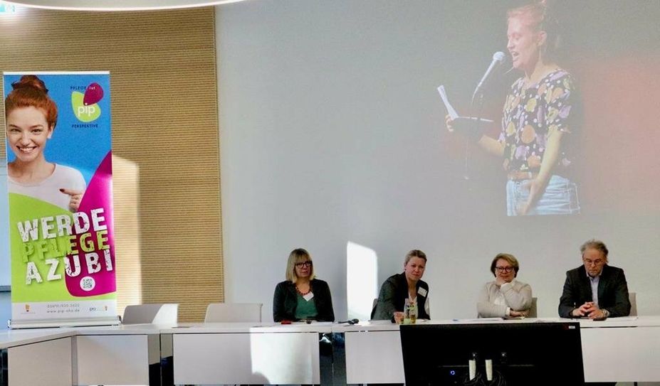 Anita Hartwig, Andrea Krückemeier, Dr. Frauke Ilse und Dr. Mathias Witt bei der Auftaktveranstaltung.