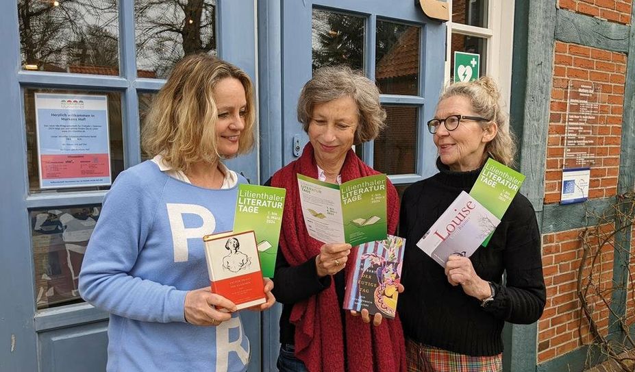 Martina Weber (Bibliothek), Dr. Martina Michelsen (vhs) und Ulrike Renneberg (Buchhandlung Buchstäblich).