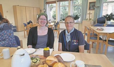 Ernährungsberaterin Annemarie Preusse (li.) und Familienzentrum-Koordinatorin Ina Müller freuen sich über das neue Angebot.