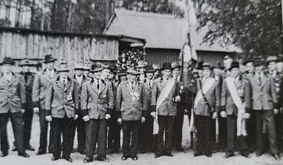 Die Mitglieder bei der Reorganisation des Schützenvereins im Jahr 1950.