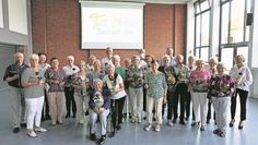 Auf der Jubiläumsfeier gab es viel Beifall für Tanzleiter Udo Bernshausen (li.) und die Tanzgruppe „Tanz Erlebnis Beverstedt 55 Plus‘‘.