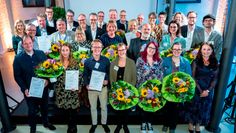 Die Preisträger und Projektpartner des IHK-Wettbewerbs bei der Preisverleihung in Lüneburg.