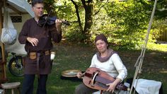 „Die Helden in Lumpen“ spielen auf dem Mittelaltermarkt.