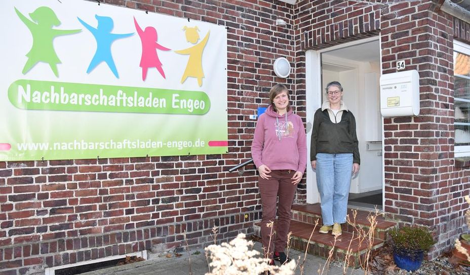 Rebecca Ellmers (links) und Sabine Schneider arbeiten mit viel Herzblut im Nachbarschaftsladen Engeo.