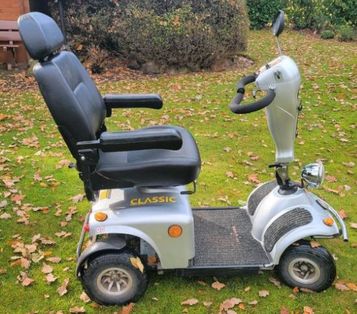 Krankenfahrstuhl/Senioren